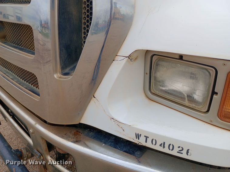 image for item DW0848 2005 Ford  F650 Super Duty water truck