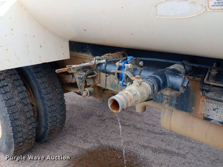 image for item DW0848 2005 Ford  F650 Super Duty water truck