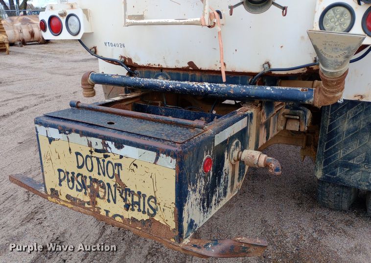 image for item DW0848 2005 Ford  F650 Super Duty water truck