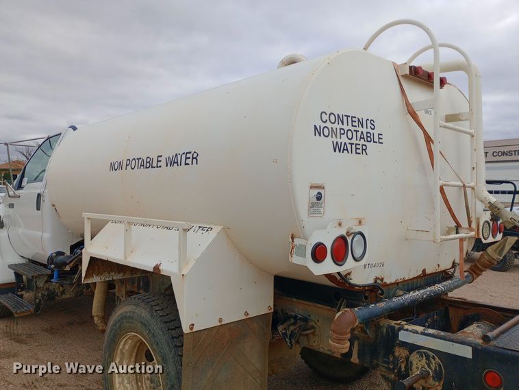 image for item DW0848 2005 Ford  F650 Super Duty water truck