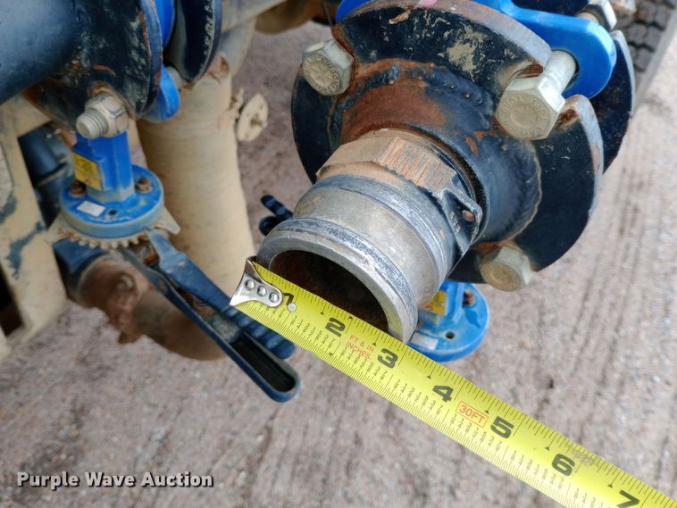 image for item DW0848 2005 Ford  F650 Super Duty water truck