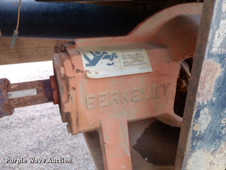 image for item DW0848 2005 Ford  F650 Super Duty water truck