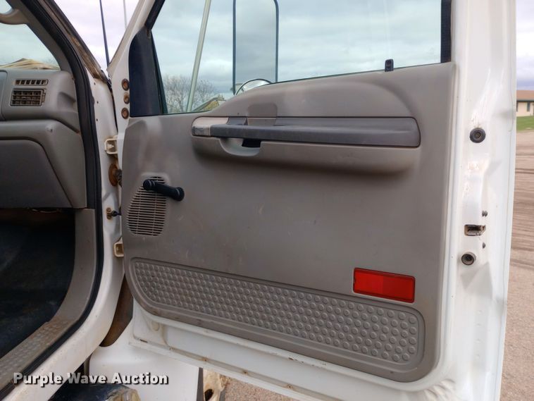 image for item DW0848 2005 Ford  F650 Super Duty water truck