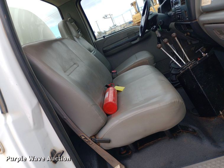 image for item DW0848 2005 Ford  F650 Super Duty water truck