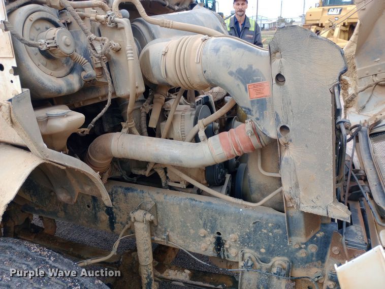 image for item DW0848 2005 Ford  F650 Super Duty water truck