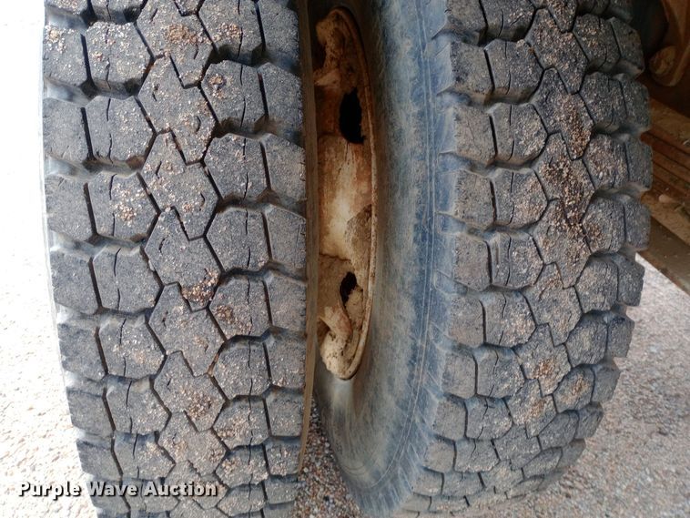 image for item DW0848 2005 Ford  F650 Super Duty water truck