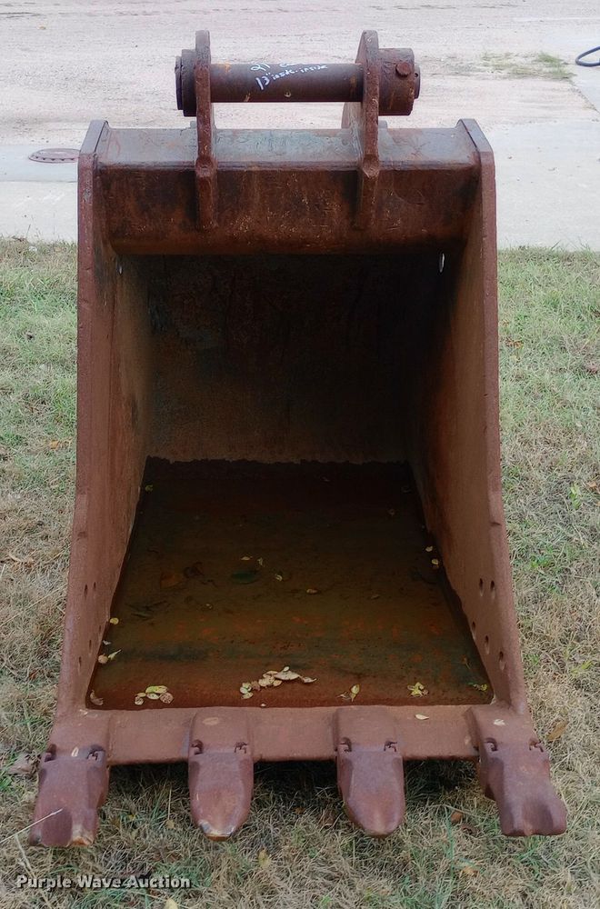 image for item DW0852 Esco excavator bucket