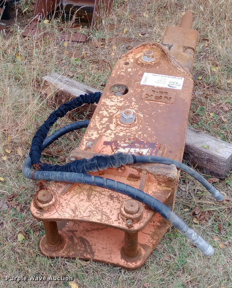 image for item DW0853 NPK OH-4 breaker