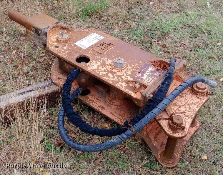 image for item DW0853 NPK OH-4 breaker