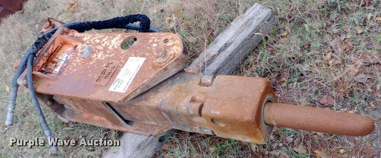 image for item DW0853 NPK OH-4 breaker