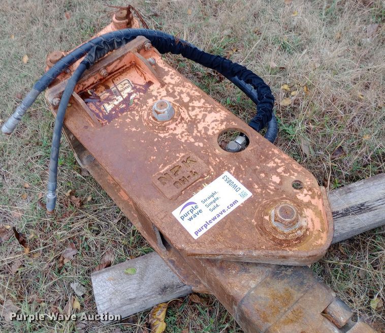 image for item DW0853 NPK OH-4 breaker