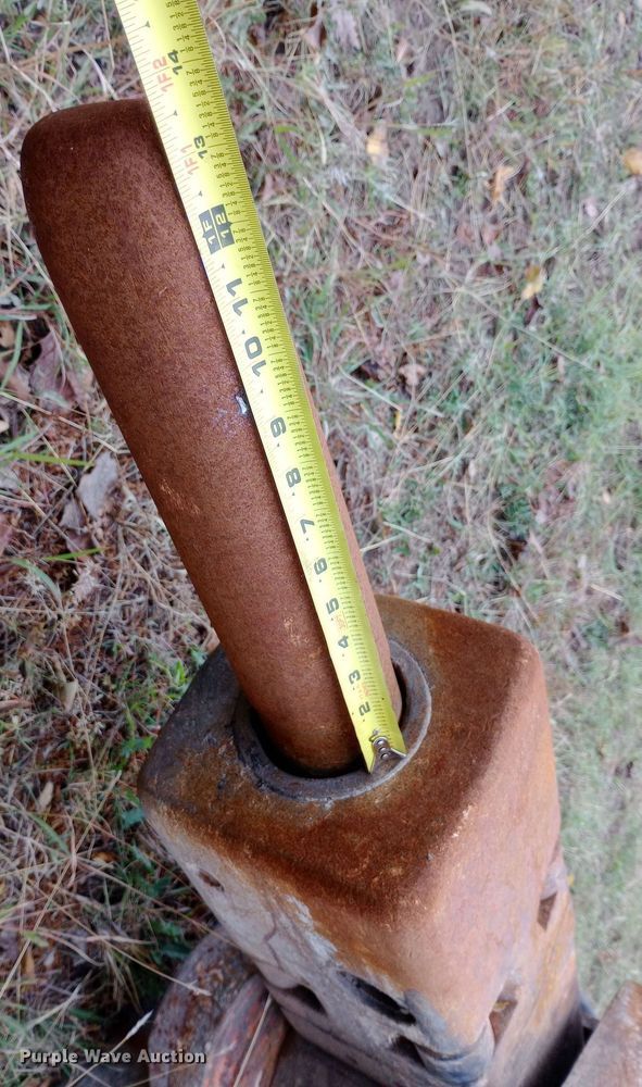 image for item DW0853 NPK OH-4 breaker