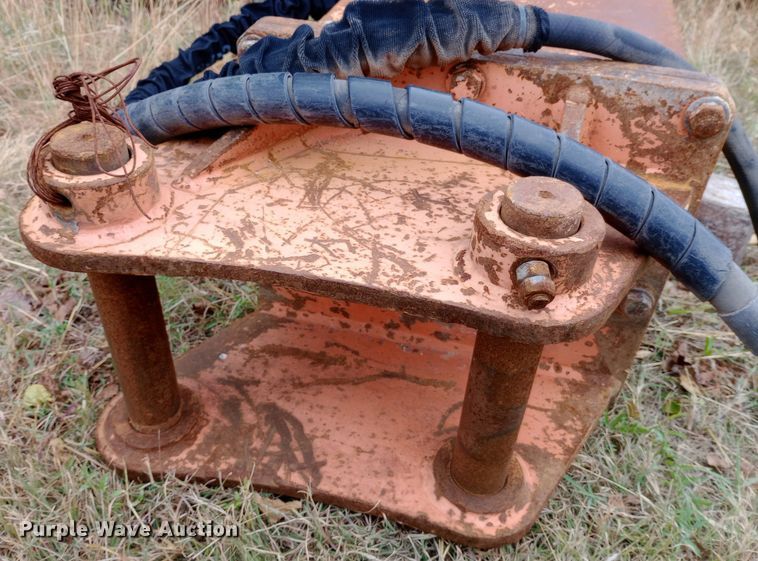 image for item DW0853 NPK OH-4 breaker