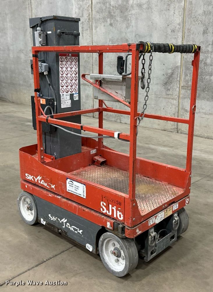 image for item DW2377 2017 Skyjack SJ16 vertical lift