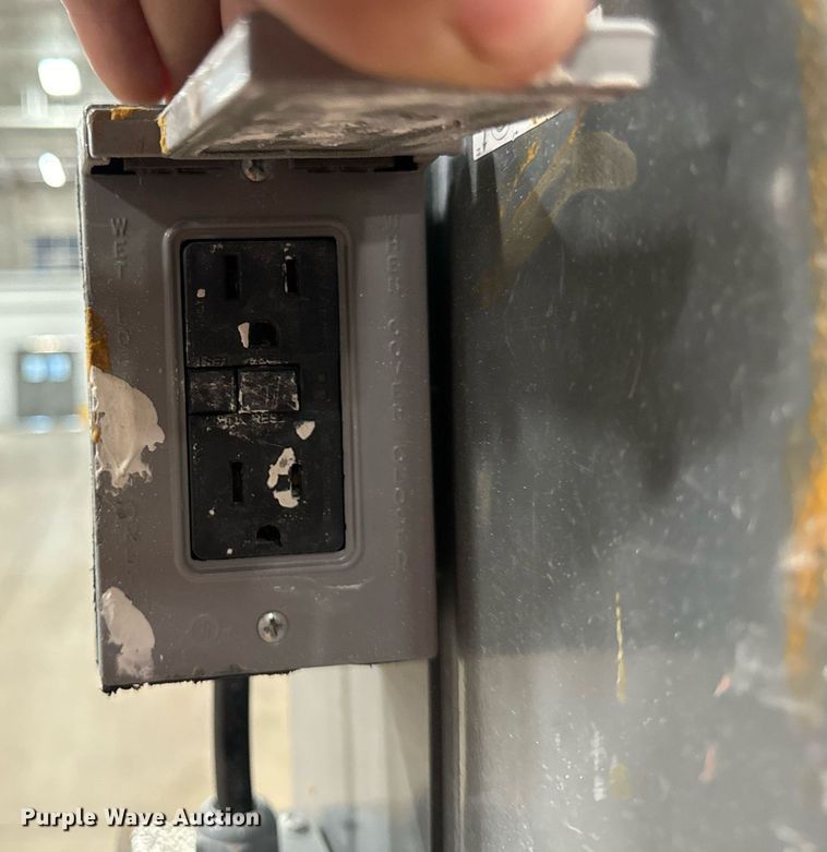 image for item DW2377 2017 Skyjack SJ16 vertical lift