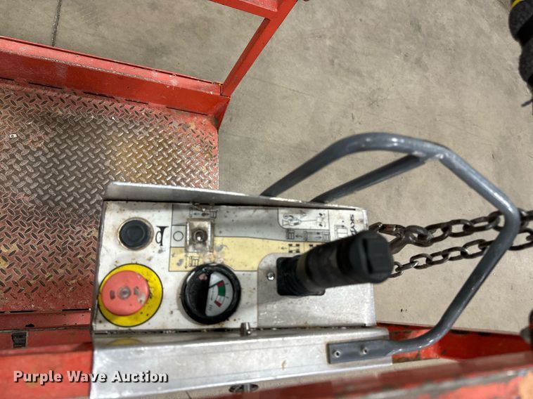 image for item DW2377 2017 Skyjack SJ16 vertical lift