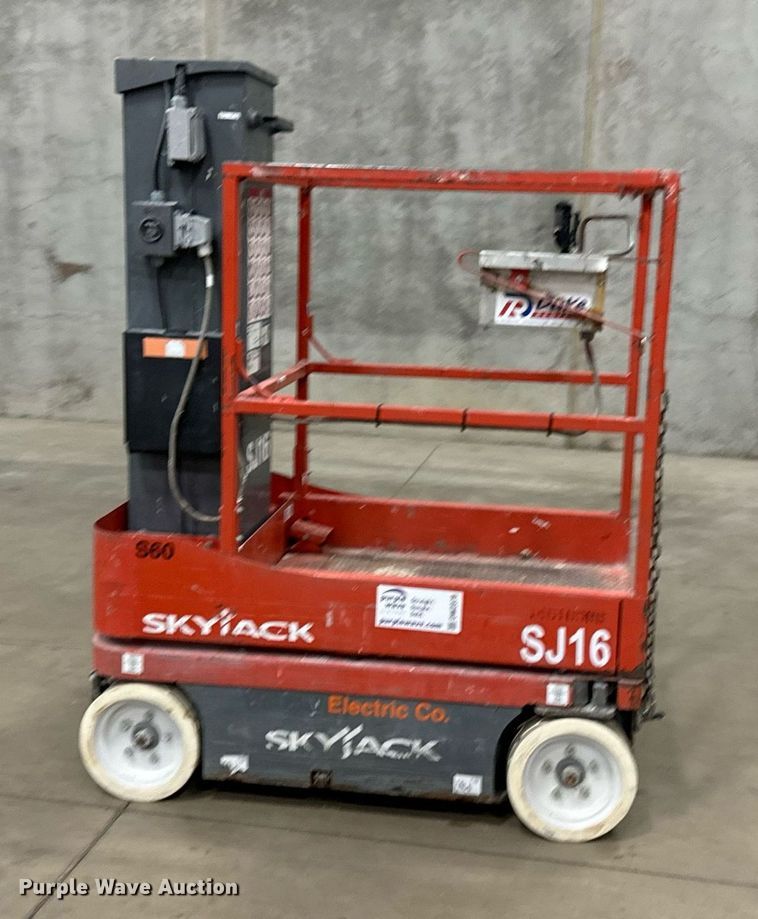 image for item DW2378 2017 Skyjack Sj16 vertical lift