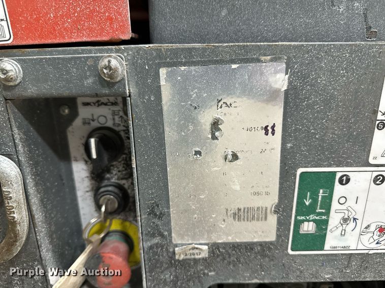 image for item DW2378 2017 Skyjack Sj16 vertical lift