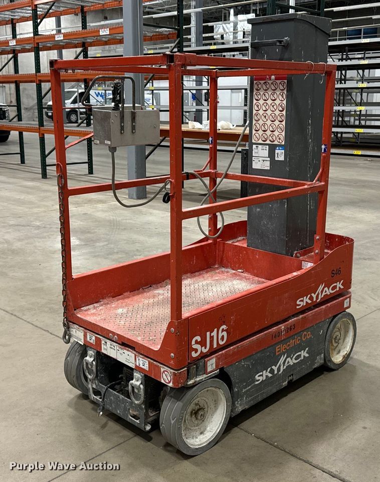 image for item DW2379 2018 Skyjack SJ16 vertical lift