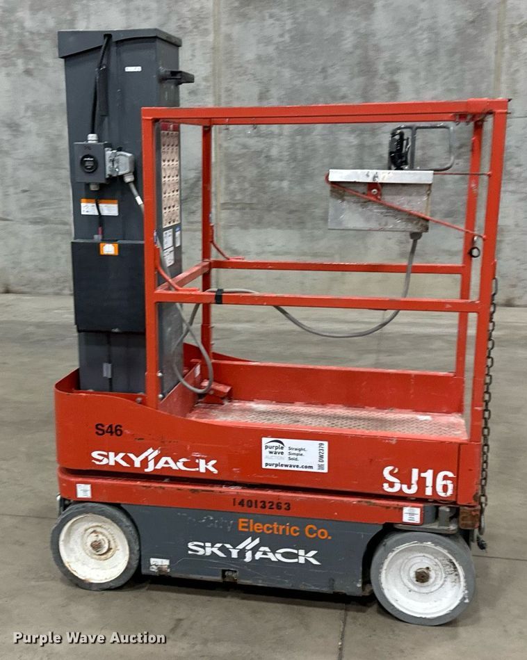 image for item DW2379 2018 Skyjack SJ16 vertical lift