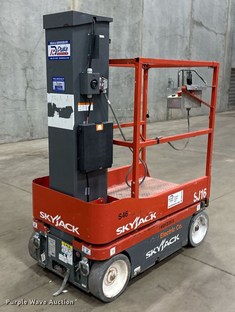 image for item DW2379 2018 Skyjack SJ16 vertical lift