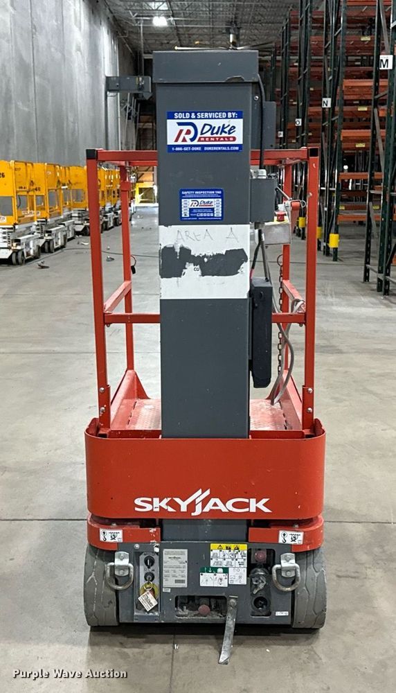 image for item DW2379 2018 Skyjack SJ16 vertical lift