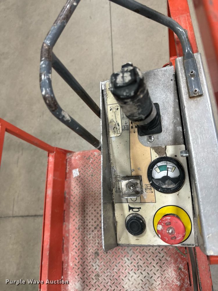 image for item DW2379 2018 Skyjack SJ16 vertical lift