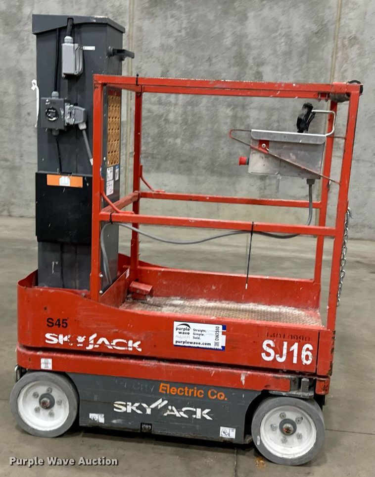 image for item DW2380 Skyjack SJ16 vertical lift