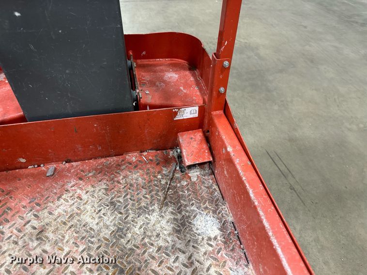 image for item DW2380 Skyjack SJ16 vertical lift