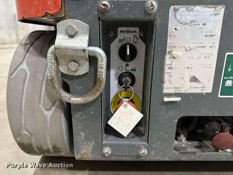 image for item DW2380 Skyjack SJ16 vertical lift