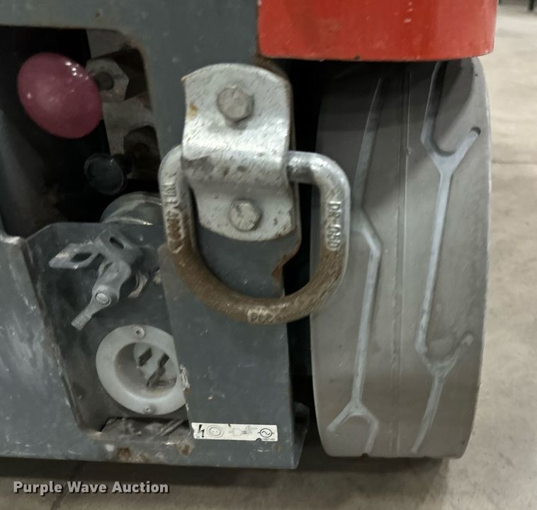 image for item DW2380 Skyjack SJ16 vertical lift