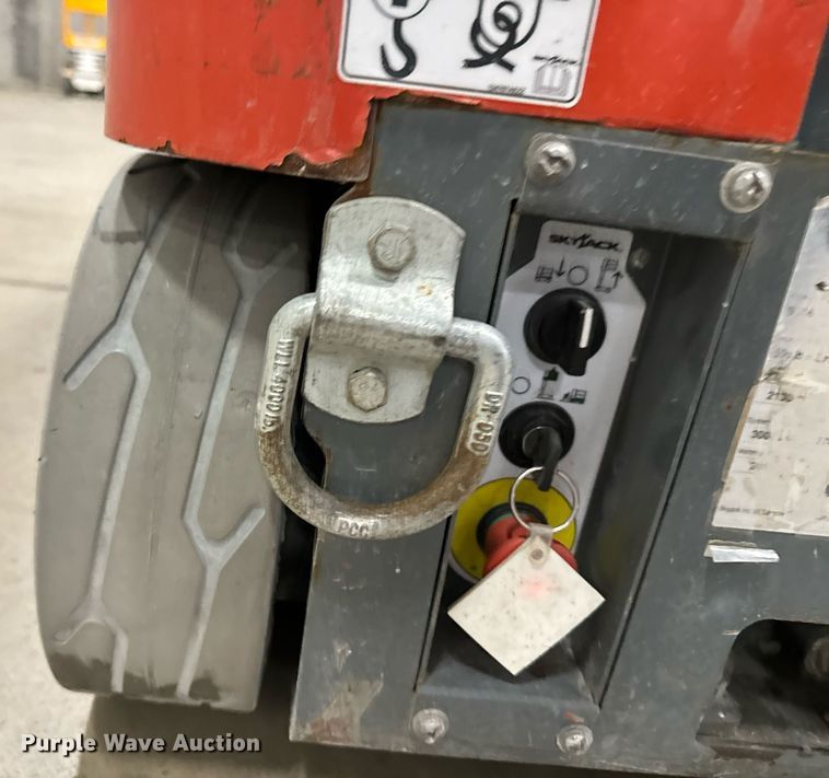 image for item DW2380 Skyjack SJ16 vertical lift