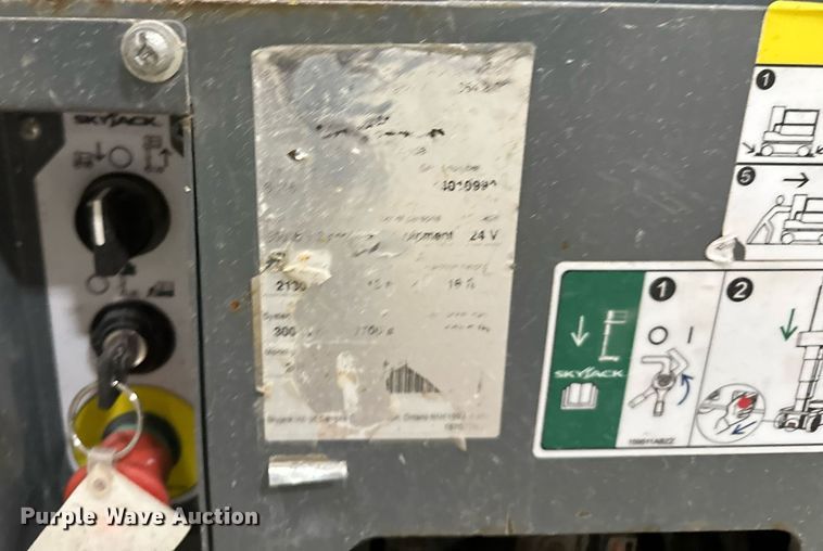 image for item DW2380 Skyjack SJ16 vertical lift