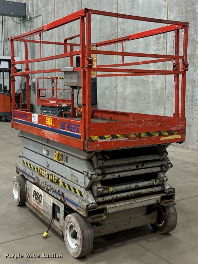 image for item DW2383 1999 Skyjack SJII- 4626 scissor lift
