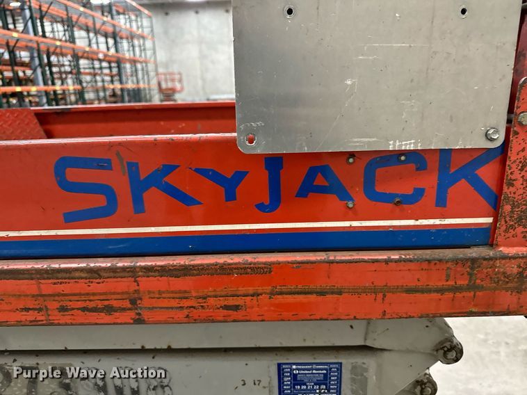 image for item DW2383 1999 Skyjack SJII- 4626 scissor lift