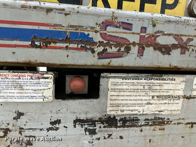 image for item DW2383 1999 Skyjack SJII- 4626 scissor lift