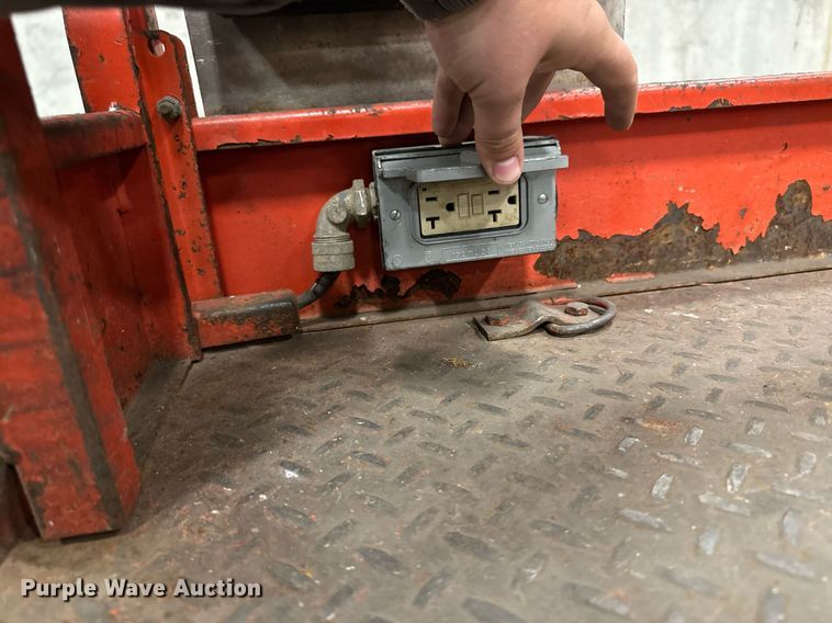 image for item DW2383 1999 Skyjack SJII- 4626 scissor lift