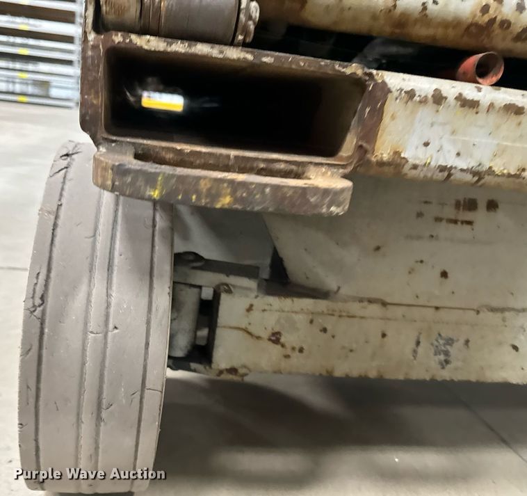 image for item DW2383 1999 Skyjack SJII- 4626 scissor lift