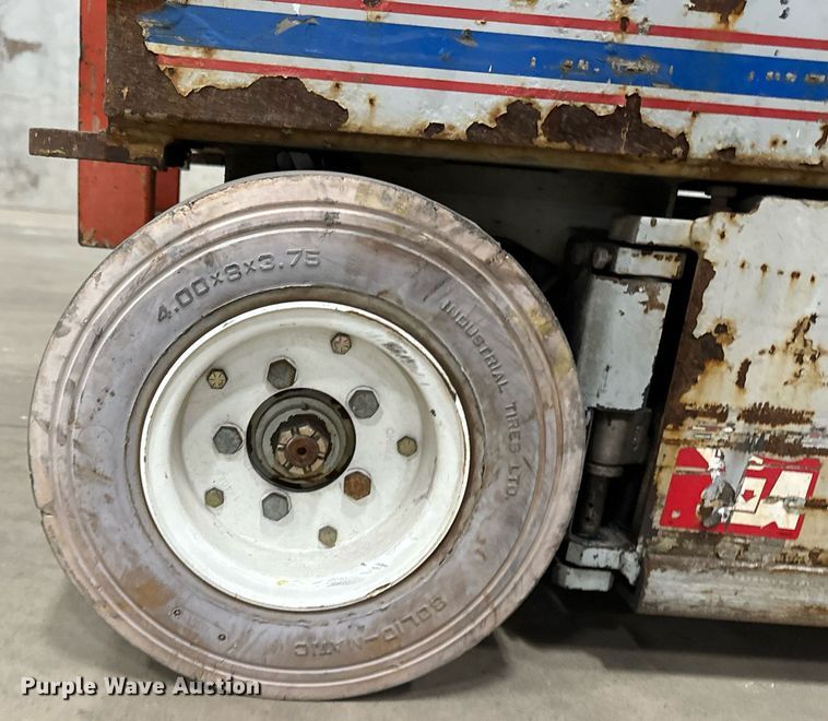 image for item DW2383 1999 Skyjack SJII- 4626 scissor lift