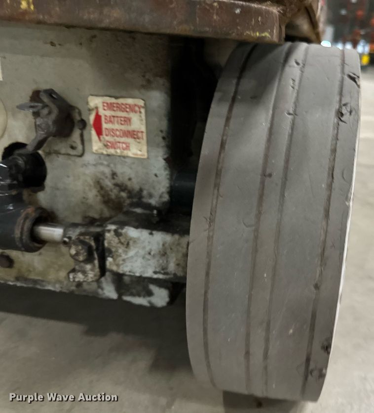 image for item DW2383 1999 Skyjack SJII- 4626 scissor lift