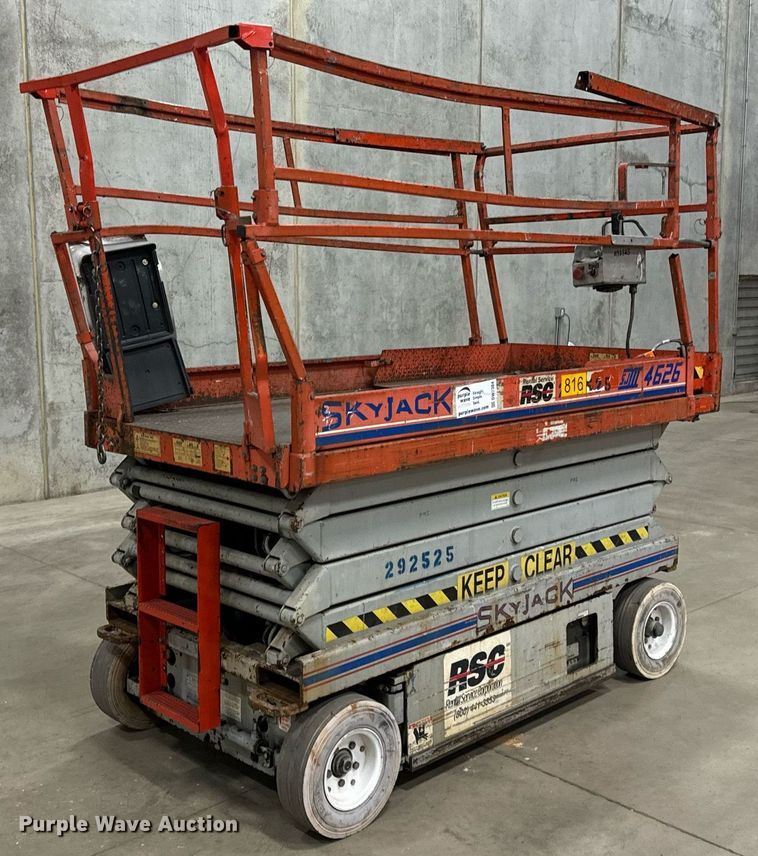 image for item DW2384 1999 Skyjack SJ II-4626 scissor lift