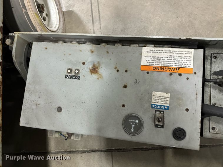 image for item DW2384 1999 Skyjack SJ II-4626 scissor lift