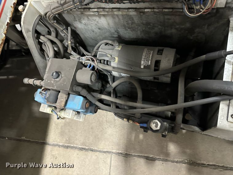 image for item DW2384 1999 Skyjack SJ II-4626 scissor lift