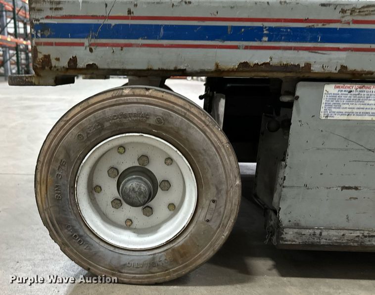 image for item DW2384 1999 Skyjack SJ II-4626 scissor lift