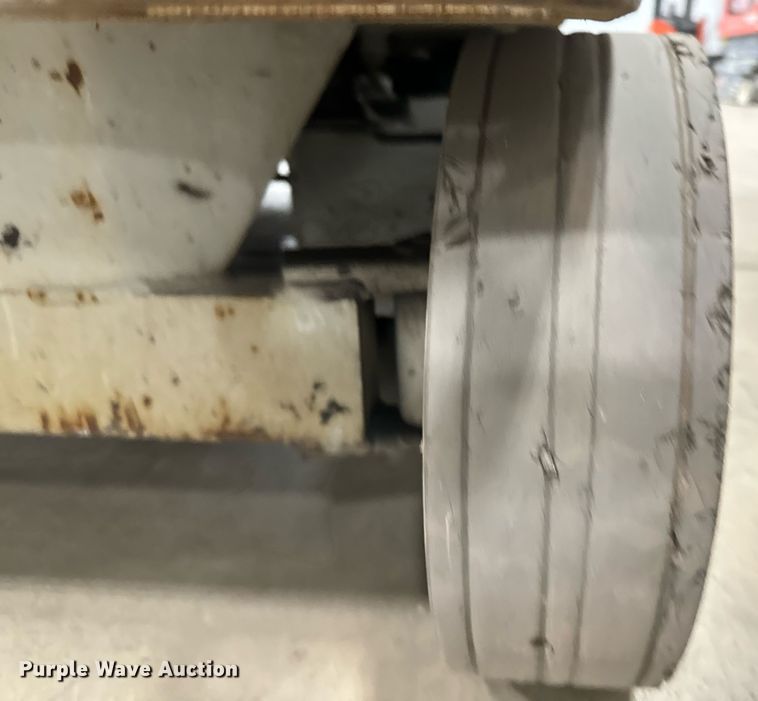 image for item DW2384 1999 Skyjack SJ II-4626 scissor lift