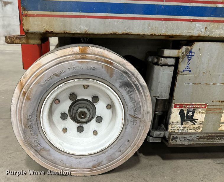 image for item DW2384 1999 Skyjack SJ II-4626 scissor lift