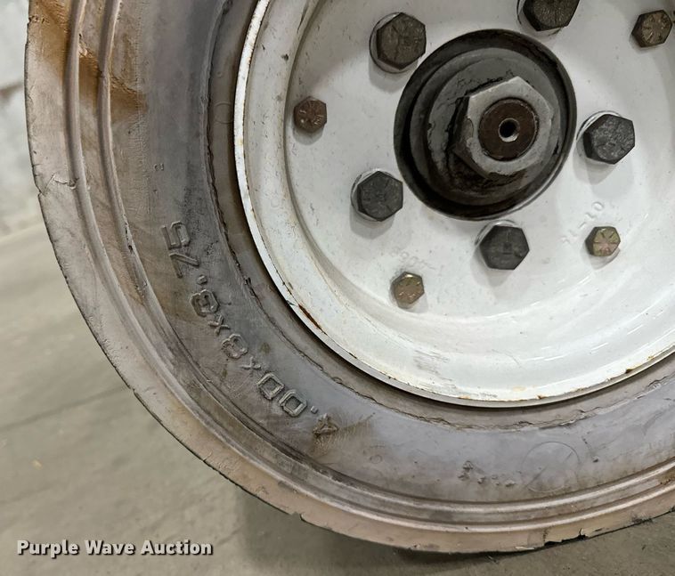 image for item DW2384 1999 Skyjack SJ II-4626 scissor lift