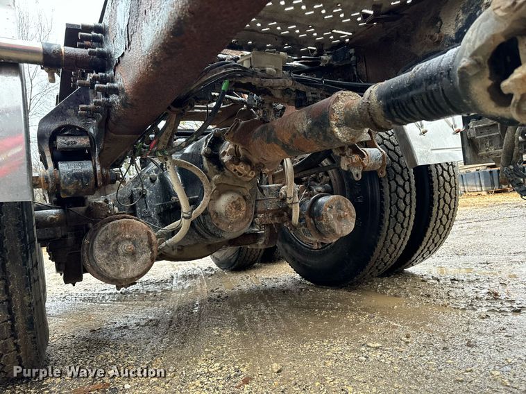 image for item DW2387 2009 Mack CXU613 semi truck