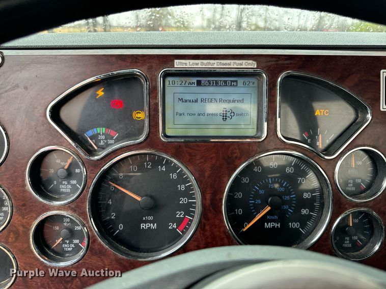 image for item DW2387 2009 Mack CXU613 semi truck