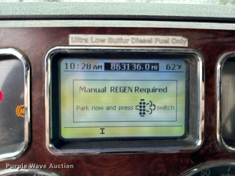 image for item DW2387 2009 Mack CXU613 semi truck